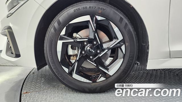 Kia K5 (III) 2.0 LPi(Rent) Prestige 2024 — фото 5