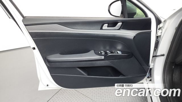 Kia K5 (III) 2.0 LPi(Rent) Prestige 2024 — фото 24