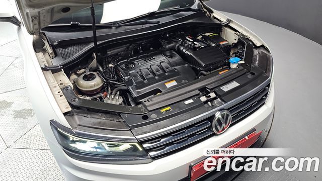 Volkswagen Tiguan (II) 2.0 TDI Prestige 2018 — фото 6