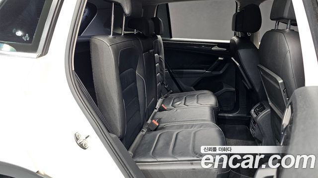 Volkswagen Tiguan (II) 2.0 TDI Prestige 2018 — фото 15