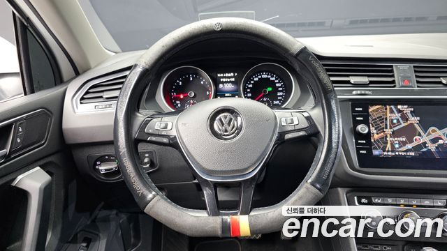 Volkswagen Tiguan (II) 2.0 TDI Prestige 2018 — фото 17