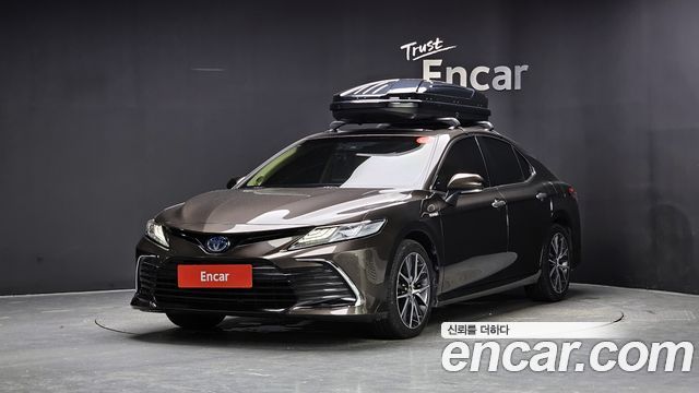 Toyota Camry (XV70) 2.5 XLE Hybrid 2022 — фото 1