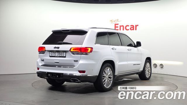 Jeep Grand Cherokee 3.0 Diesel Overland Summit WK2 2018 — фото 2