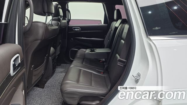 Jeep Grand Cherokee 3.0 Diesel Overland Summit WK2 2018 — фото 12