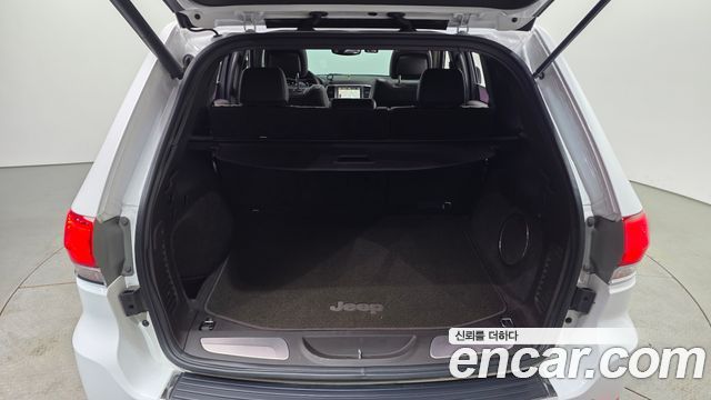 Jeep Grand Cherokee 3.0 Diesel Overland Summit WK2 2018 — фото 20