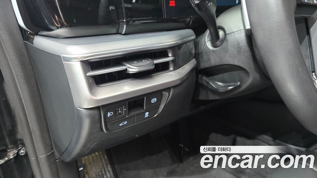 Hyundai Grandeur (GN7) 2,5 Gasoline 2WD Premium 2023 — фото 19