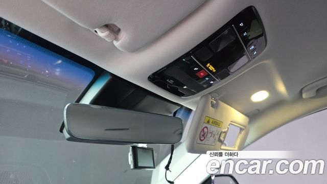 Hyundai Grandeur (GN7) 2,5 Gasoline 2WD Premium 2023 — фото 23