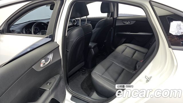 Kia K3 (II) 1.6 Trendy 2023 — фото 12