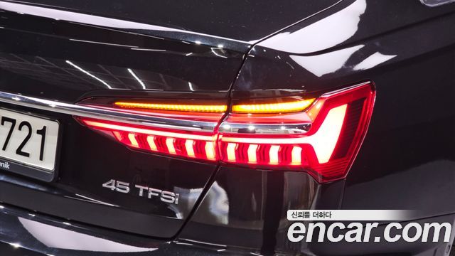 Audi A6 (C8) 45 TFSI Premium 2022 — фото 29