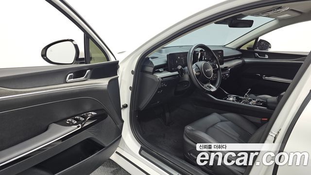 Kia K5 (III) 2.0 Noblesse 2024 — фото 10