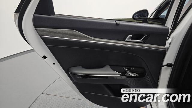 Kia K5 (III) 2.0 Noblesse 2024 — фото 25