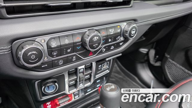 Jeep Wrangler (JL) 2.0 Rubicon Power Top 4Door 2025 — фото 18