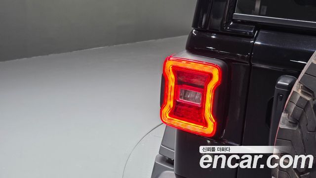 Jeep Wrangler (JL) 2.0 Rubicon Power Top 4Door 2025 — фото 23