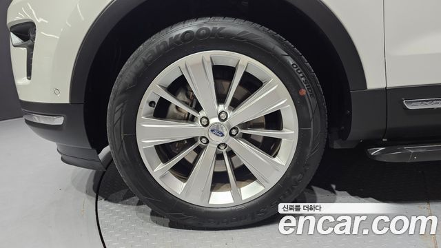 Ford Explorer 2.3 Limited 4WD 5th 2019 — фото 5