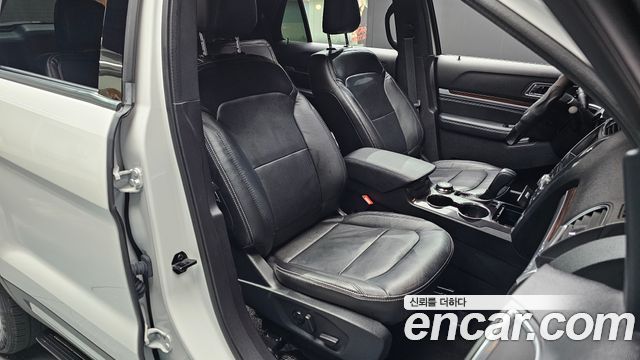 Ford Explorer 2.3 Limited 4WD 5th 2019 — фото 11