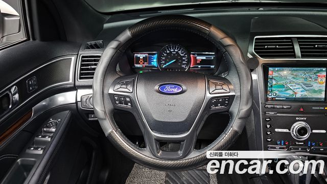 Ford Explorer 2.3 Limited 4WD 5th 2019 — фото 14