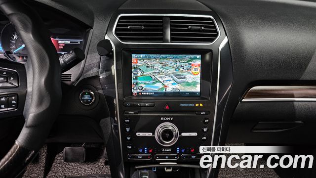 Ford Explorer 2.3 Limited 4WD 5th 2019 — фото 15