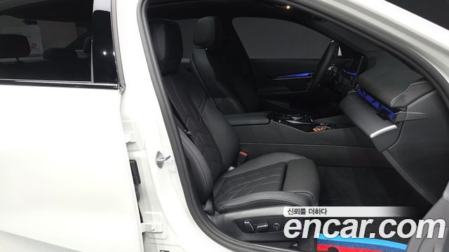 BMW 5 Series (G60) 520i M Sport 2025 — фото 11