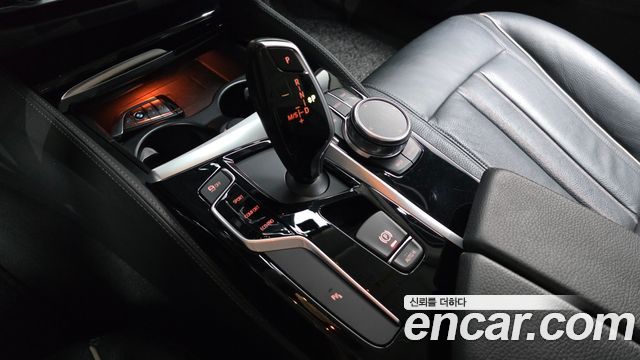 BMW 5 Series (G30) 520i Luxury 2018 — фото 9