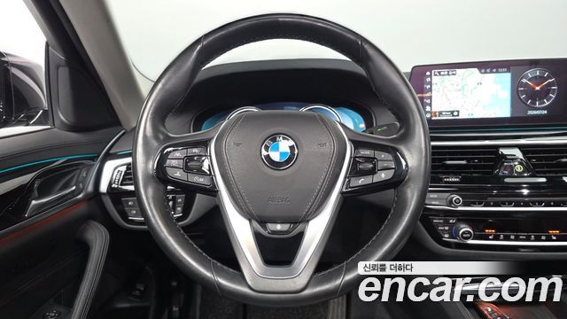BMW 5 Series (G30) 520i Luxury 2018 — фото 13