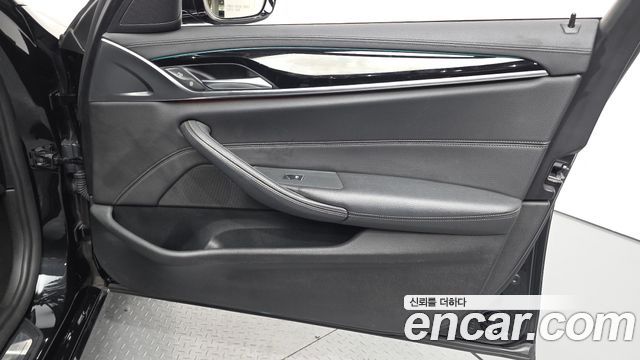 BMW 5 Series (G30) 520i Luxury 2018 — фото 24