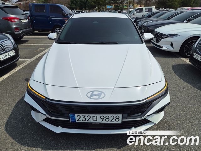 Hyundai Avante Hybrid (CN7) Inspiration