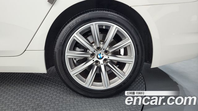 BMW 5 Series (G30) 520i Luxury 2018 — фото 5