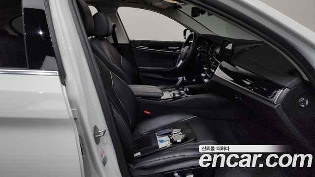 BMW 5 Series (G30) 520i Luxury 2018 — фото 15
