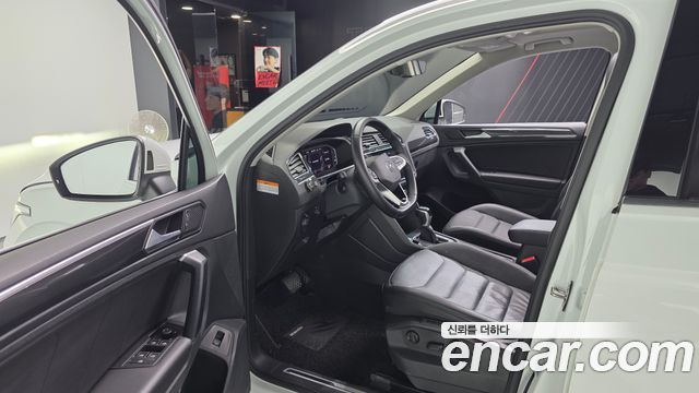 Volkswagen Tiguan (II) 2.0 TDI Prestige 2023 — фото 10