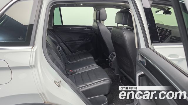 Volkswagen Tiguan (II) 2.0 TDI Prestige 2023 — фото 12