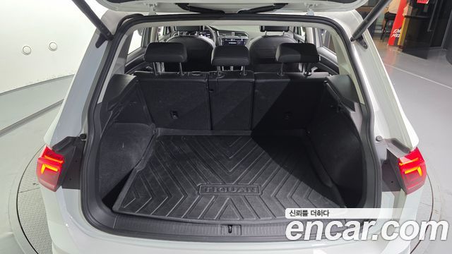 Volkswagen Tiguan (II) 2.0 TDI Prestige 2023 — фото 20