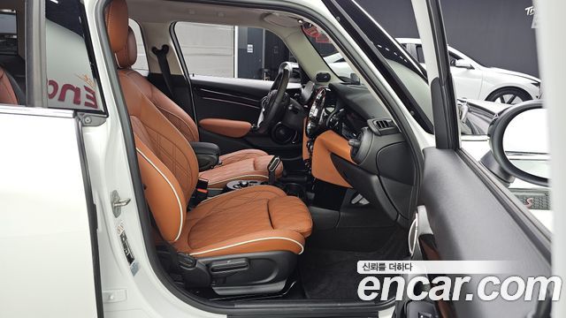 MINI Cooper S 5Door Classic Third Generation 2024 — фото 15