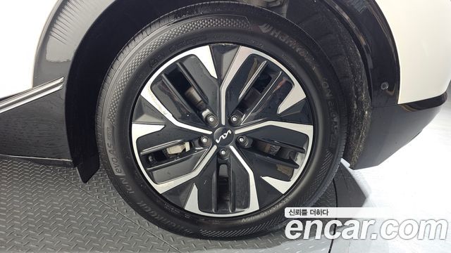 Kia EV6 Long Range Earth 2022 — фото 27