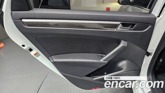 Volkswagen Passat 2.0 TSI B7 2018 — фото 25