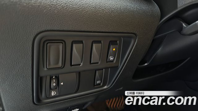 Renault Korea QM6 2.0 LPe RE Signature 2WD 2023 — фото 18