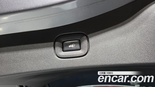 Renault Korea QM6 2.0 LPe RE Signature 2WD 2023 — фото 29