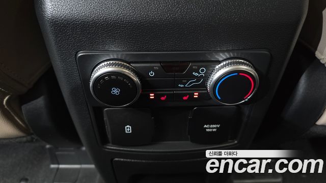 Ford Explorer (VI) 2.3 LimIted 4WD 2023 — фото 15