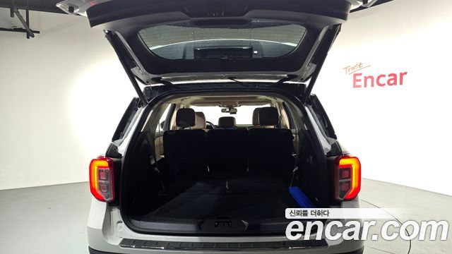 Ford Explorer (VI) 2.3 LimIted 4WD 2023 — фото 19
