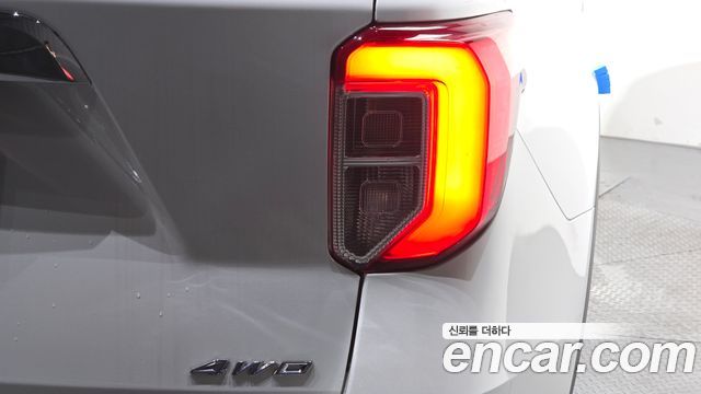 Ford Explorer (VI) 2.3 LimIted 4WD 2023 — фото 23
