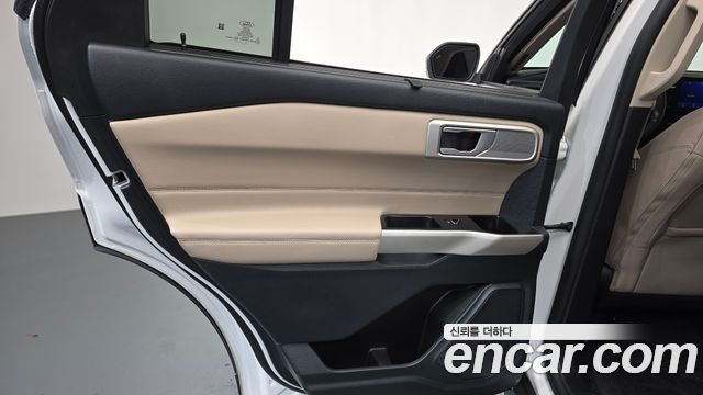 Ford Explorer (VI) 2.3 LimIted 4WD 2023 — фото 25