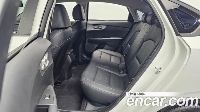 Kia K3 (II) 1.6 Prestige 2022 — фото 11