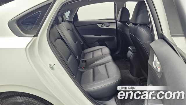 Kia K3 (II) 1.6 Prestige 2022 — фото 12