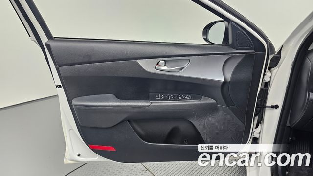 Kia K3 (II) 1.6 Prestige 2022 — фото 24