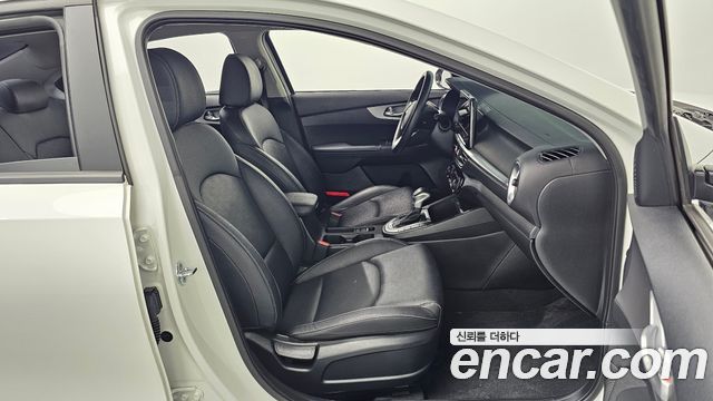 Kia K3 (II) 1.6 Prestige 2022 — фото 26