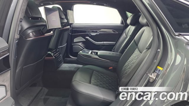 Audi S8 (D5) 4.0 TFSI Quattro LWB 2021 — фото 12