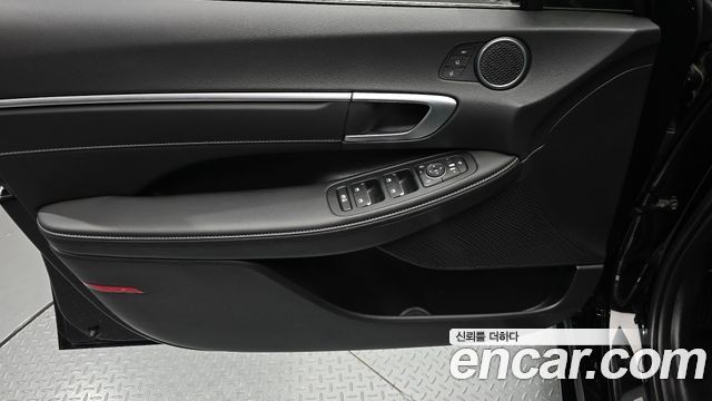 Hyundai Sonata The Edge (DN8) 2.0 Exclusive 2024 — фото 24