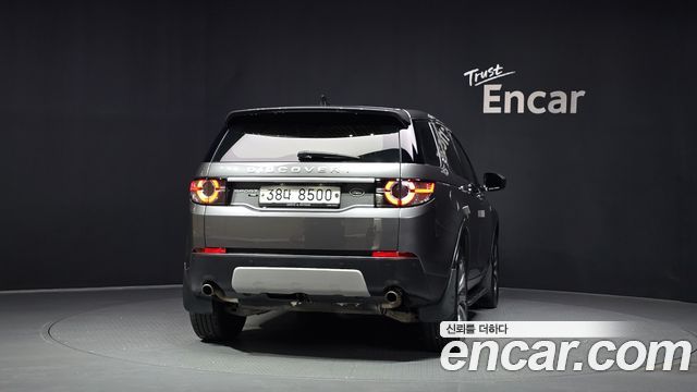 Land Rover Discovery Sport 2.0 TD4 HSE Luxury 2017 — фото 4
