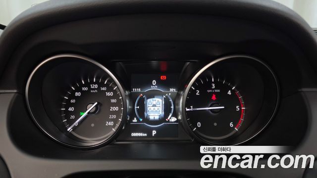 Land Rover Discovery Sport 2.0 TD4 HSE Luxury 2017 — фото 8