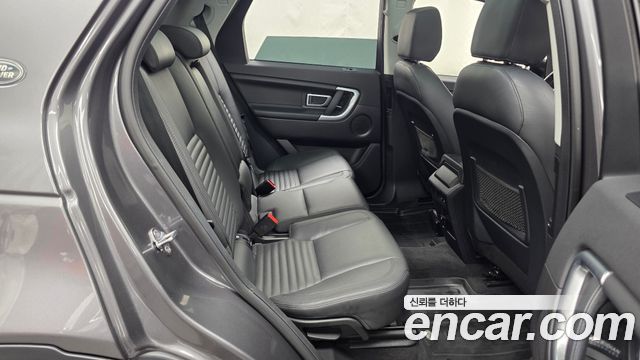 Land Rover Discovery Sport 2.0 TD4 HSE Luxury 2017 — фото 16