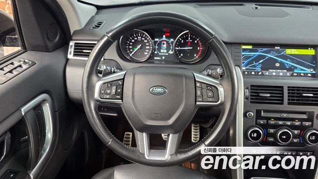 Land Rover Discovery Sport 2.0 TD4 HSE Luxury 2017 — фото 17